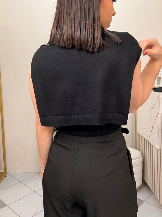 BLACK SWEATER TOP