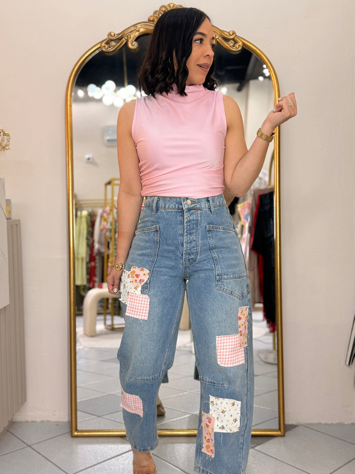 PANTALÓN DENIM DE PARCHOS