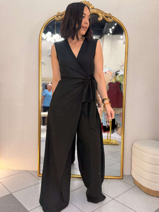 BLACK  JUMPSUIT LAZO