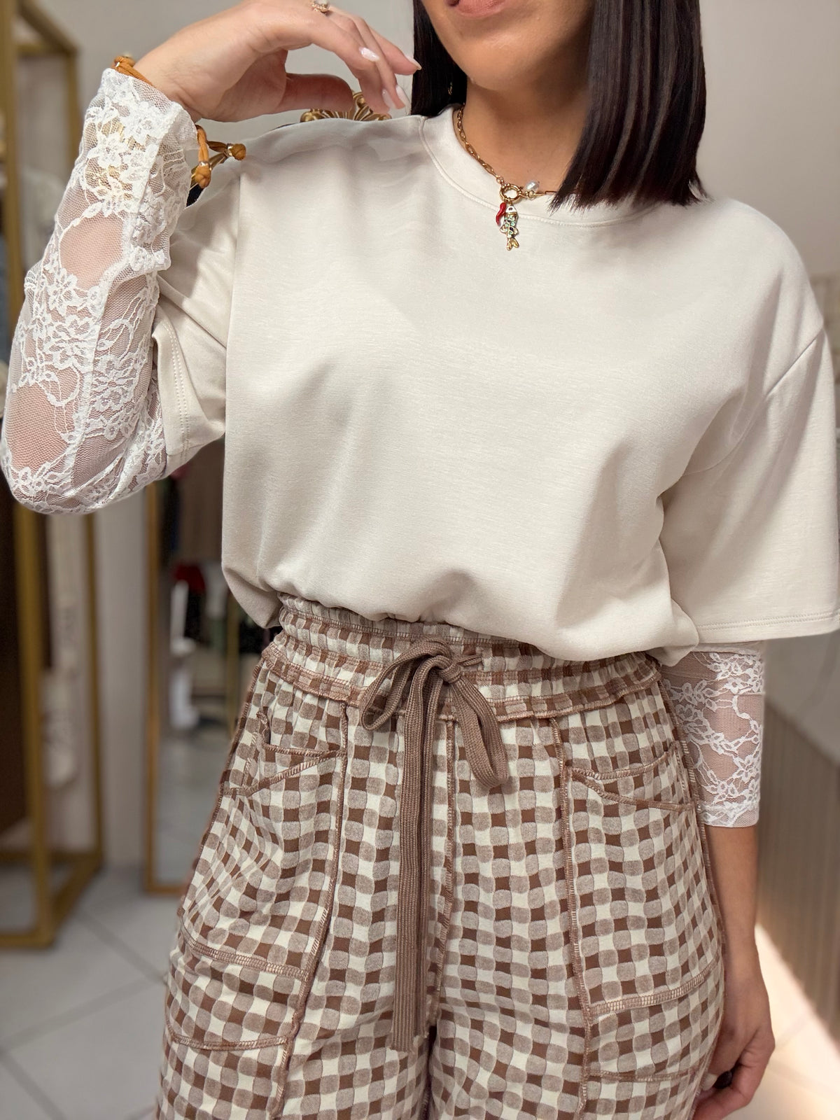 BEIGE TRENDY TSHIRT MANGA LACE