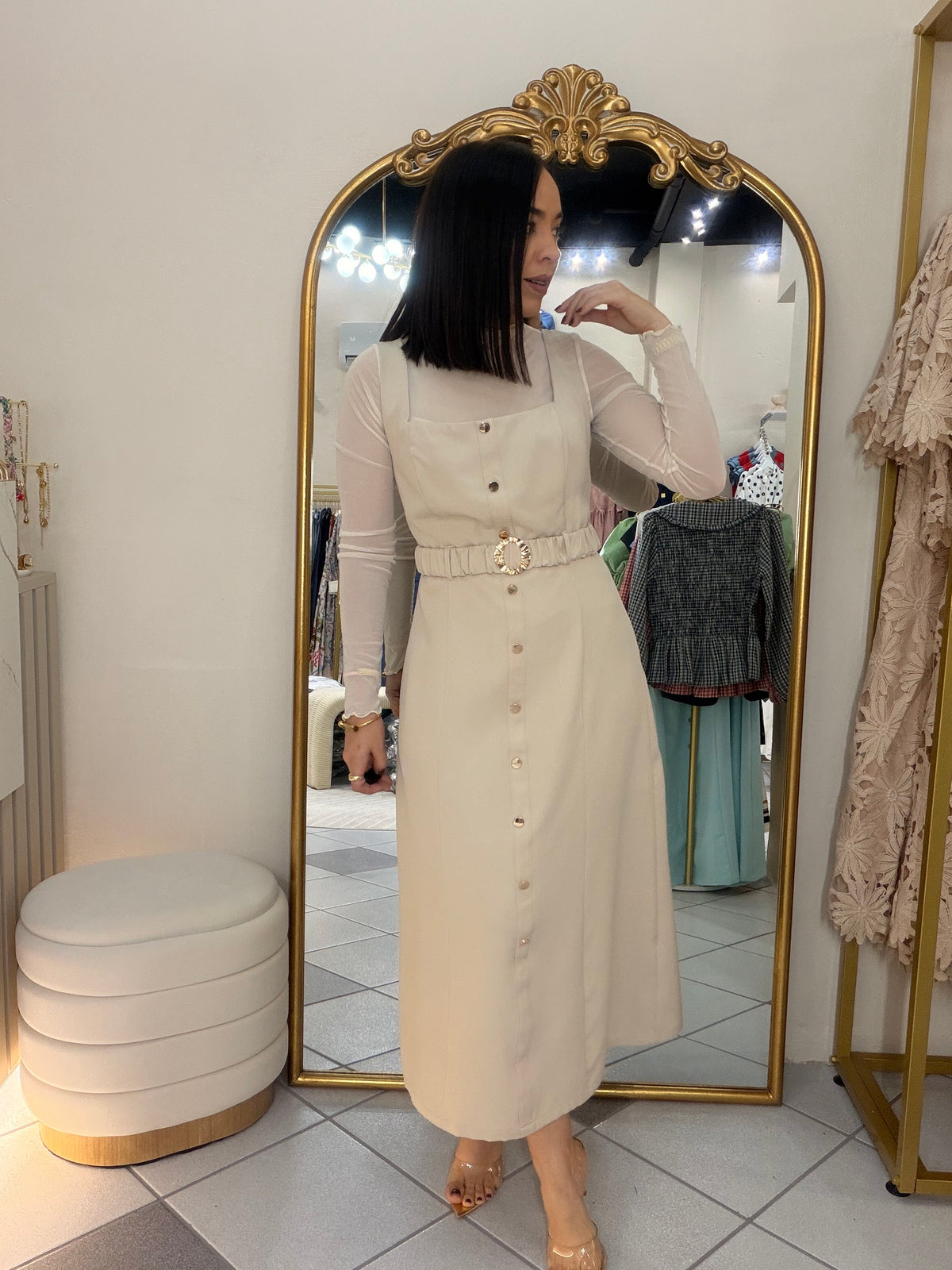 TRAJE CREMA