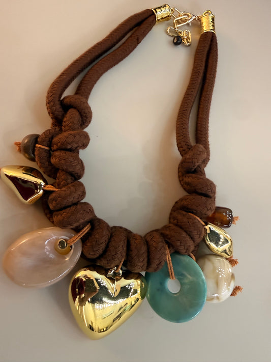 COLLAR