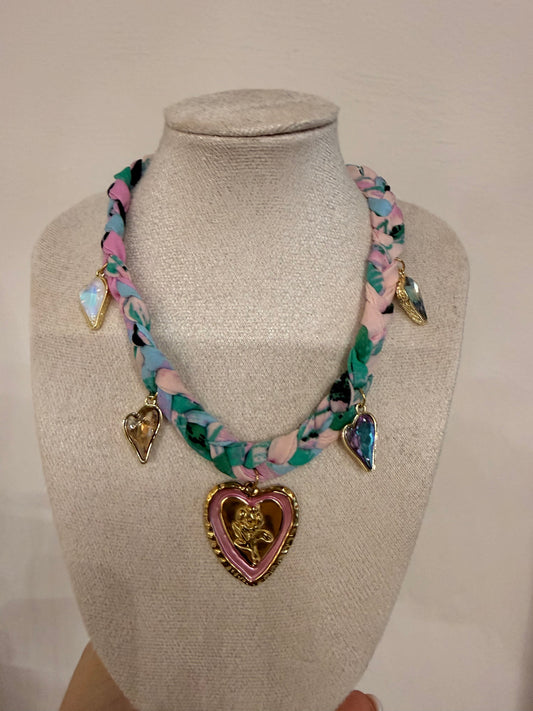 COLLAR