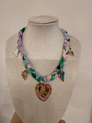COLLAR