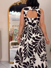 MELISSA “ WHITE / BLACK DRESS
