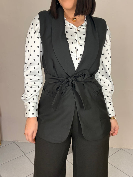 BLACK VEST