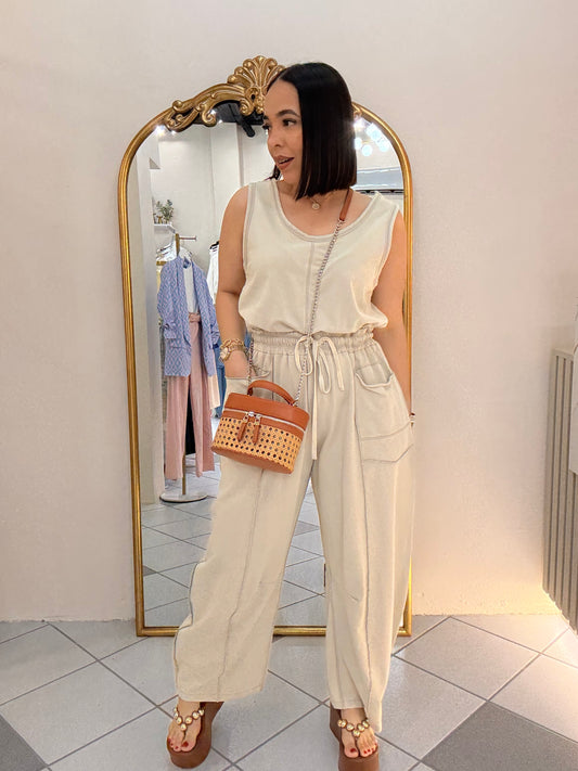 PRE ORDEN BEIGE JUMPSUIT LLEGA PARA 30 DE ABRIL APROX