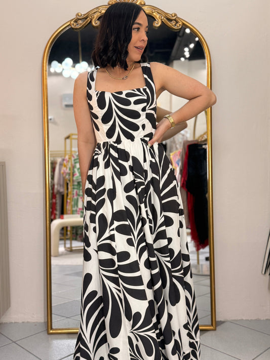 MELISSA “ WHITE / BLACK DRESS