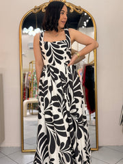 MELISSA “ WHITE / BLACK DRESS