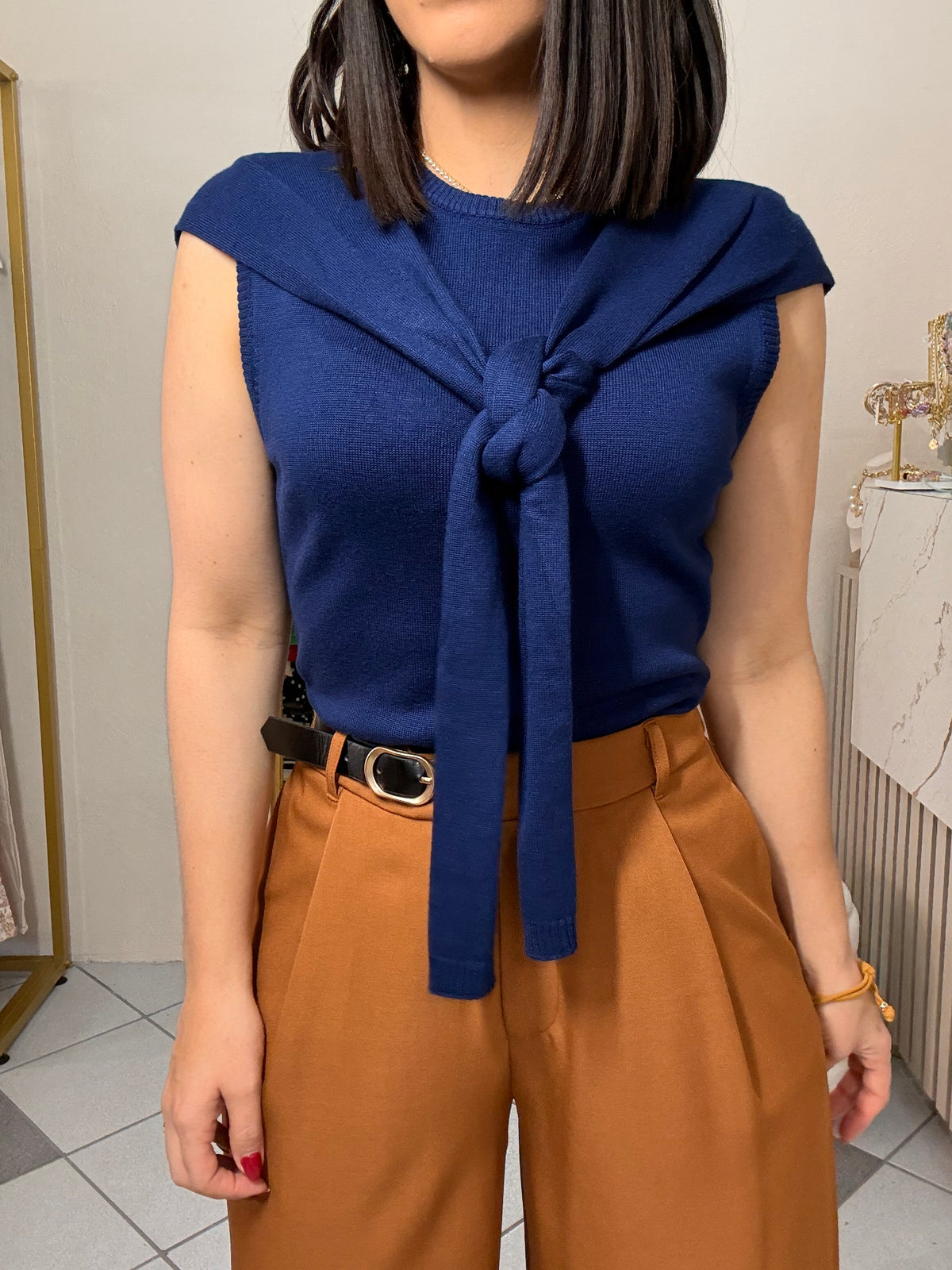NAVY  SWEATER TOP