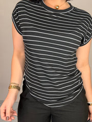 BLACK   T-SHIRT DE LÍNEAS
