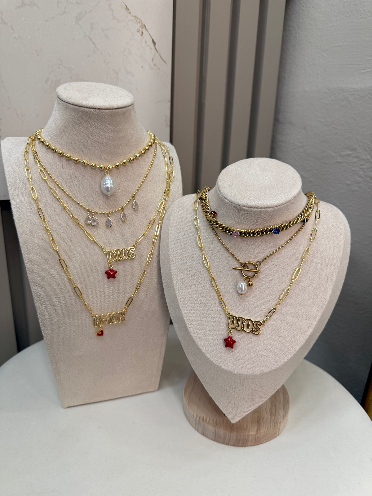 COLLARES