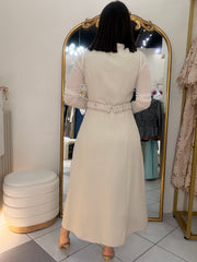 TRAJE CREMA