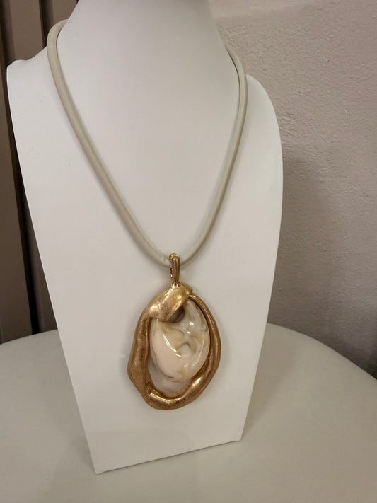 COLLAR ÁMBAR