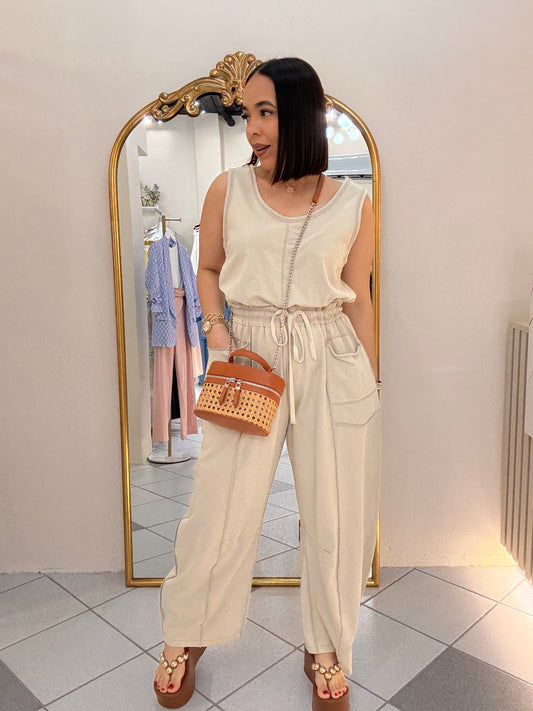 PRE ORDEN BEIGE JUMPSUIT LLEGA PARA 30 DE ABRIL APROX
