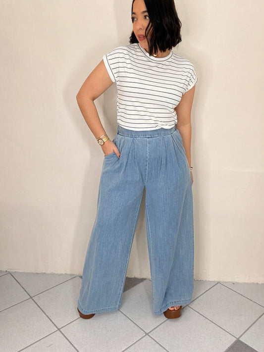 WHITE  T-SHIRT DE LÍNEAS