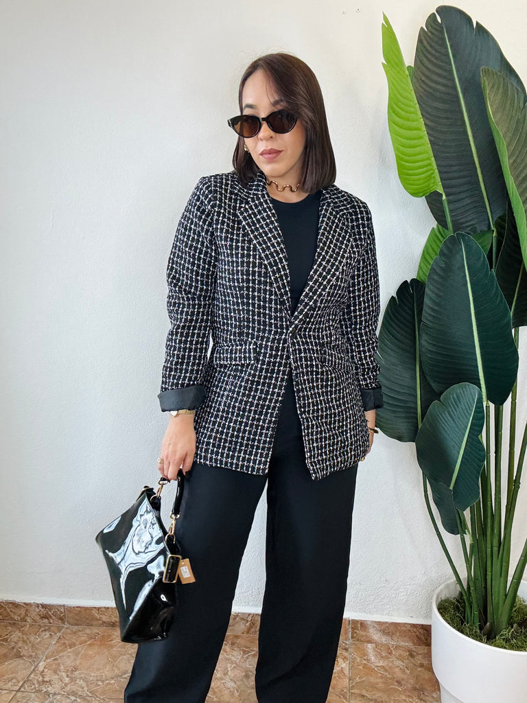 LOREN” BLAZER NEGRO Y BLANCO