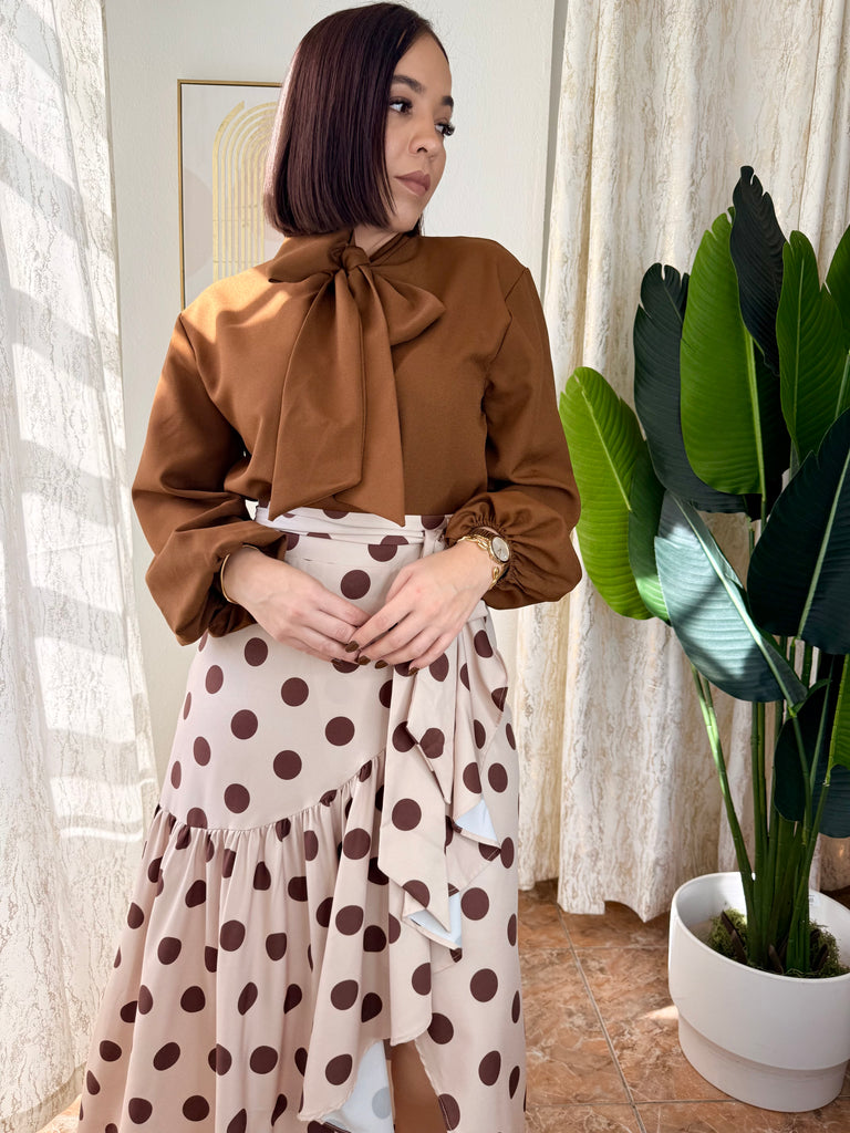 BOW" BROWN TOP