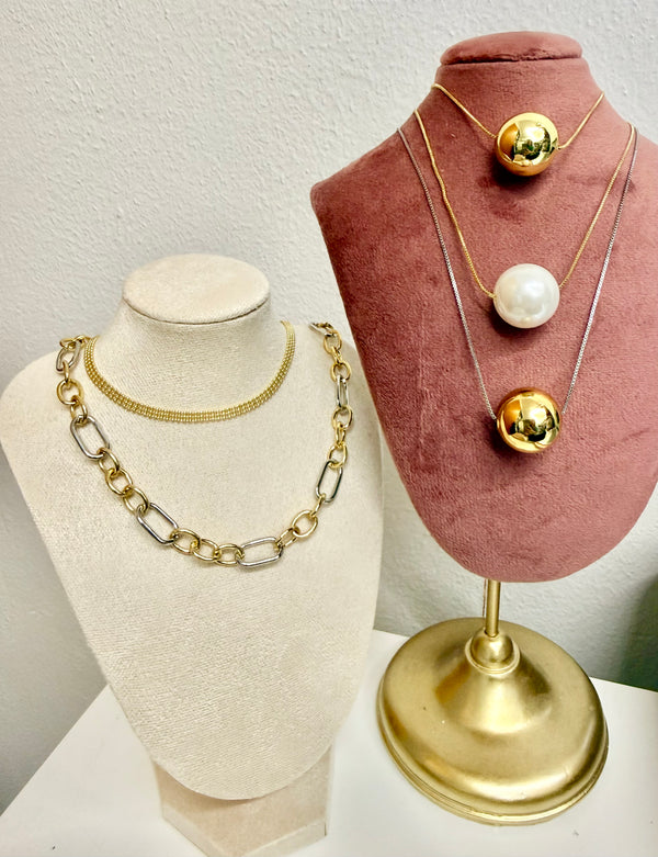 COLLAR BALL