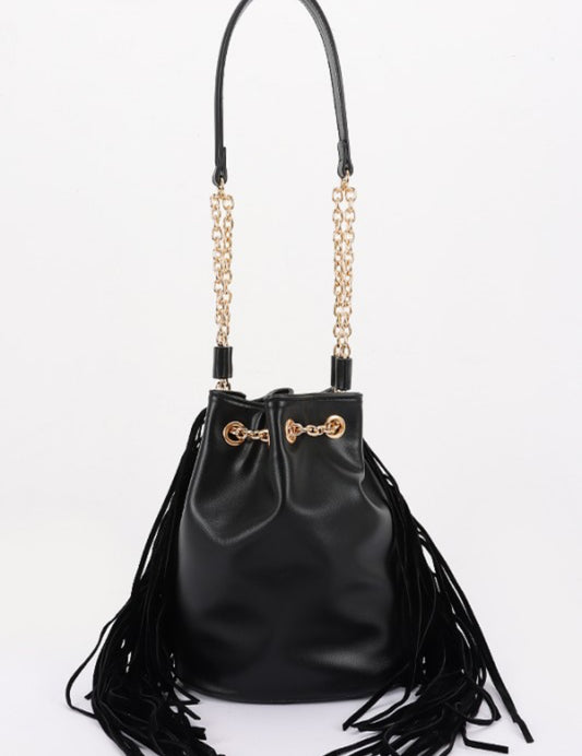 CHIC FRINGE & CHAIN BUCKET BAG
