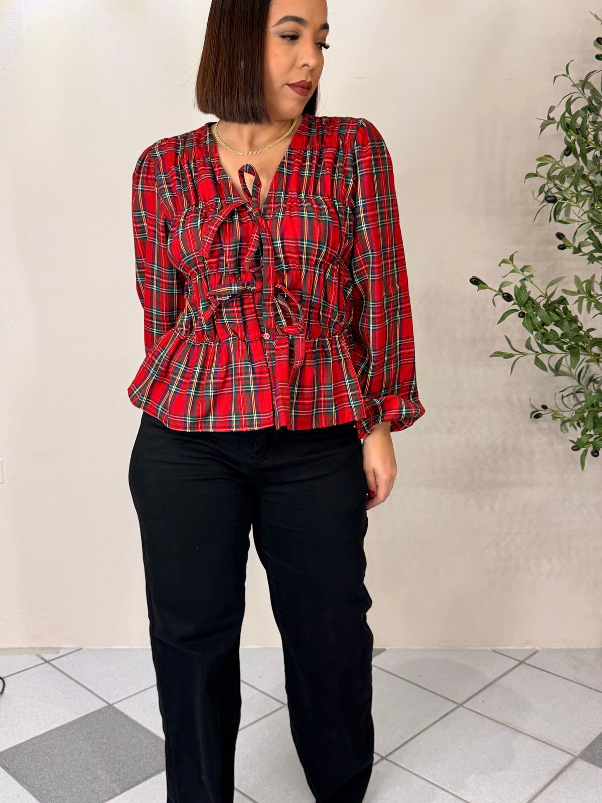 LEILA ”  RED TOP LAZO AL FRENTE