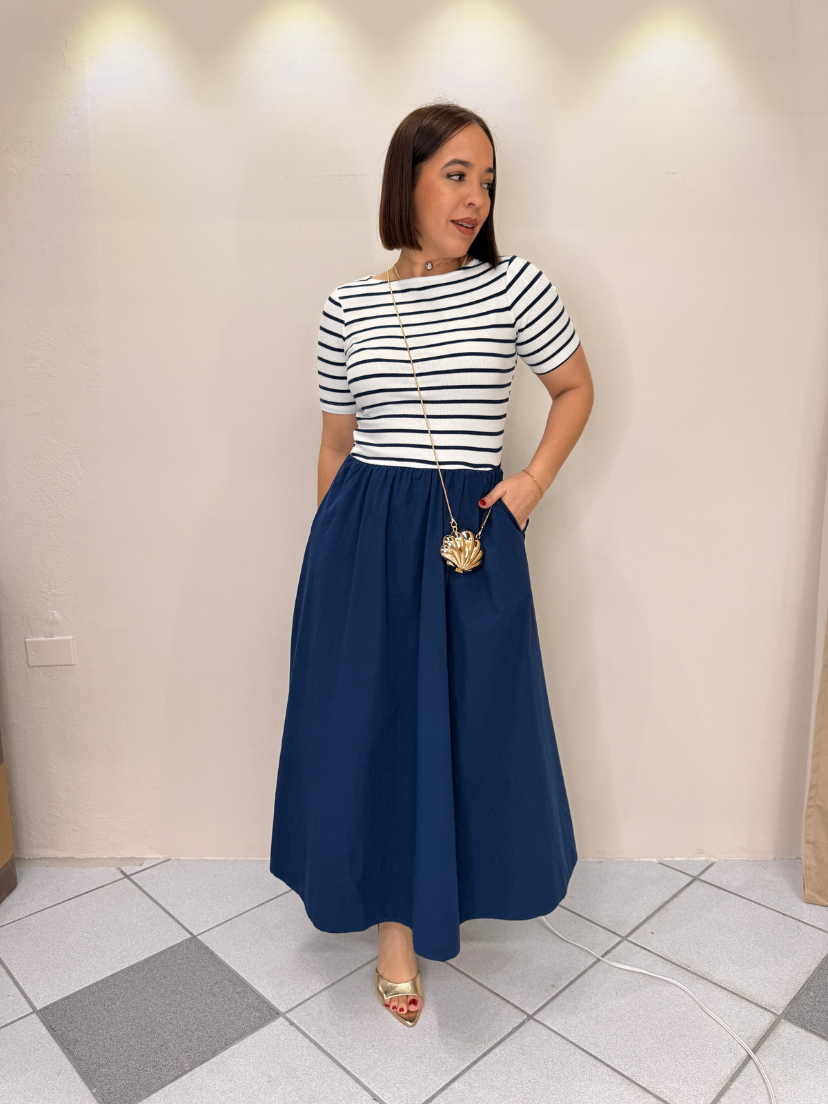 ANI FLOWY NAVY MIDI DRESS